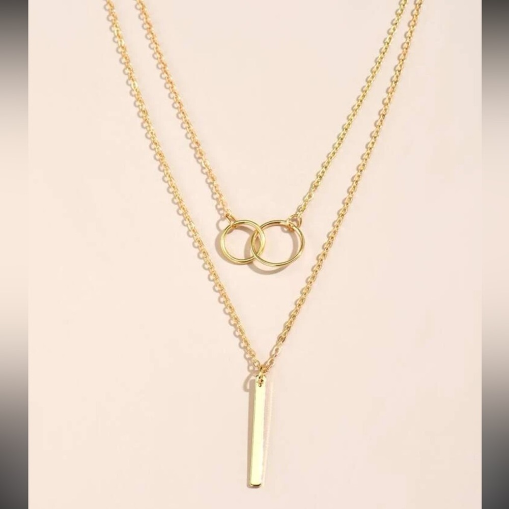 Geometric layered chain necklace with circle and bar pendants gold - Picture 3 of 9